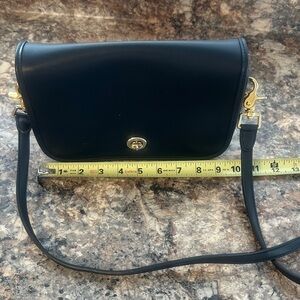 Elegant Black Leather Crossbody Bag